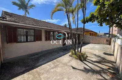 Casa com 3 quartos à venda na Avenida Paranaguá, 42, Centro, Matinhos