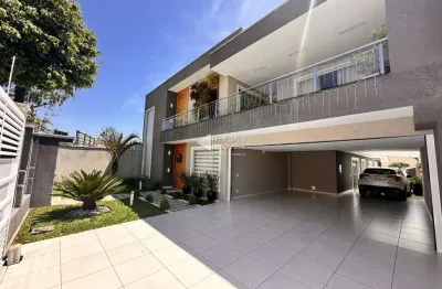 Casa com 4 quartos à venda no Boqueirão, Curitiba  por R$ 2.500.000