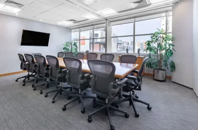 Espaço de escritório privativo para 4 pessoas no curitiba, batel - ed corporate evolution