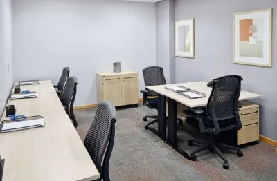 Espaço de escritório privativo para 5 pessoas no curitiba,  centro empresarial jatobá – sete de setembro