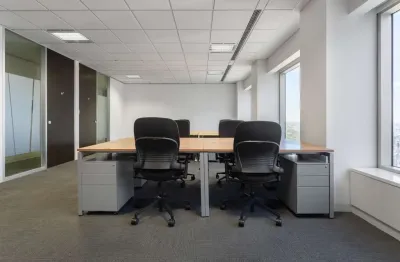 Reserve espaço de escritório aberto para empresas de todos os tamanhos em regus renaissance work center