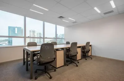 Reserve espaço de escritório aberto para empresas de todos os tamanhos em regus vitória, work center 2
