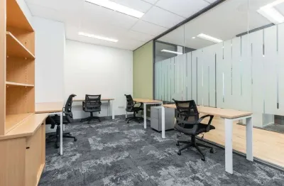 Reserve espaço de escritório aberto para empresas de todos os tamanhos em regus uberlandia - center shopping