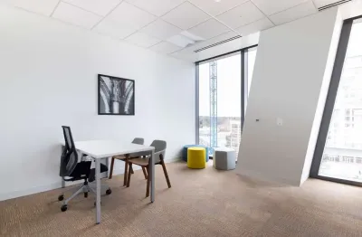 Escritório lindamente projetado para 2 pessoas em spaces sao paulo, pinheiros