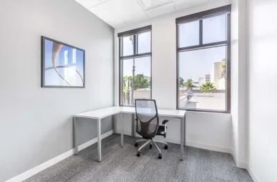 Escritório lindamente projetado para 2 pessoas em Spaces Sao Paulo, Jardins - Tutoia