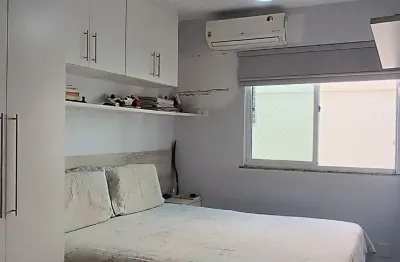 Vendo aconchegante apto de 3 quartos com varanda e mobiliado