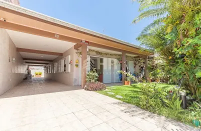 Casa com 4 quartos à venda na rua odilon santana gomes, 29, balneário caravelas, matinhos, 400 m2 por r$ 1.350.000
