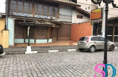 Galeria de lojas, para venda ou locação, ao lado do mall ubatuba.