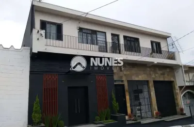 Imóvel contendo 3 salões sendo um pronto para restaurante e bar e duas casas!