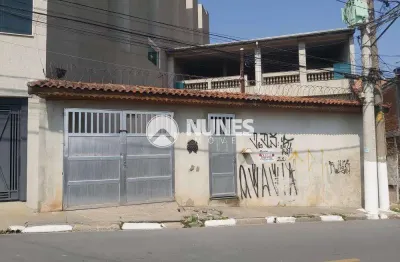 Sobrado de 03 dormitórios, 03 suítes em terreno grande de 258 m².