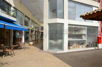 Ponto comercial com 44 m², salão livre e versátil, ideal para diferentes tipos de negócios.