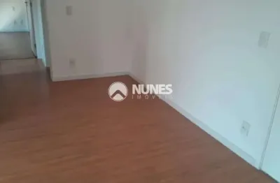 Apartamento com 2 quartos para alugar no Jardim Tupanci, Barueri 