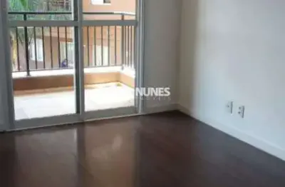 Apartamento com 3 quartos para alugar no Jardim Tupanci, Barueri 