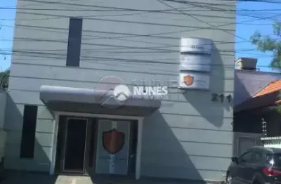 Sala comercial com 130 m²,  livre e versátil, ideal para diferentes tipos de negócios.