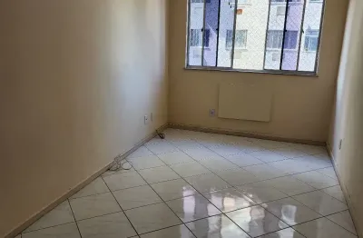 Apartamento com 2 quartos para alugar na Rua Moacir de Almeida, 219, Tomás Coelho, Rio de Janeiro