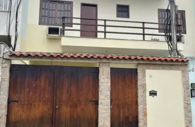 Excelente casa de 3 quartos, com suíte e vaga a venda em irajá