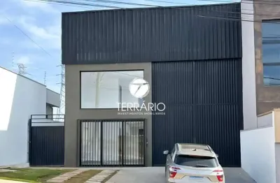 Galpão à venda no são lucas em varginha com 230m² de área construída.