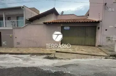 Casa à venda no jardim ribeiro em varginha com 3 quartos, 1 suíte, 3 banheiros, churrasqueira e 2 vagas