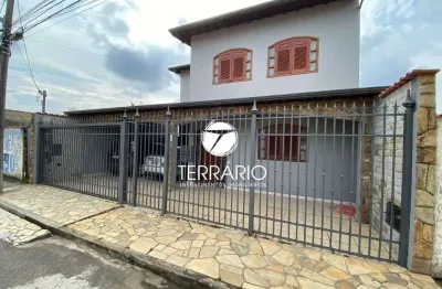 Casa à venda no santana em varginha com 4 quartos, 1 suíte, 5 banheiros, e 2 vagas