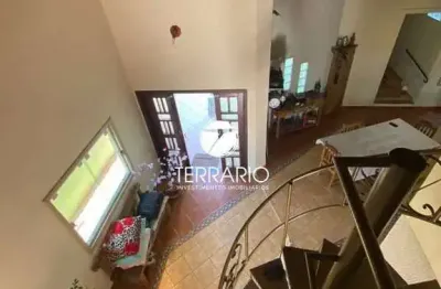 Casa à venda no parque boa vista em varginha com 4 quartos, 2 suítes, 3 banheiros, 2 vagas e churrasqueira