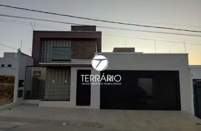 Casa à venda no parque mariela em varginha com piscina, 3 quartos, 3 suítes, 5 banheiros e 2 vagas