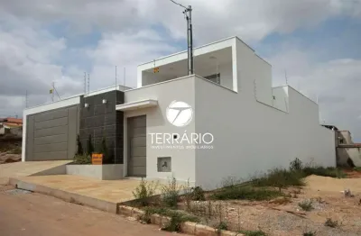 Casa à venda no belo horizonte em varginha com 3 quartos, 1 suíte, churrasqueira, 3 vagas e energia fotovoltaica