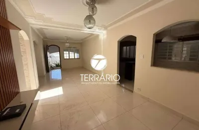 Casa à venda no rezende em varginha com 1 suíte e churrasqueira