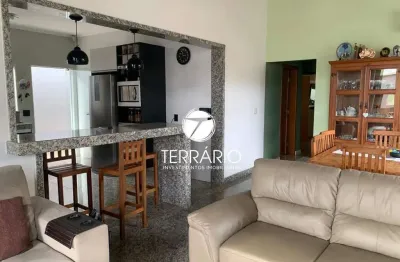 Casa à venda no santa luiza em varginha com piscina e 1 suíte