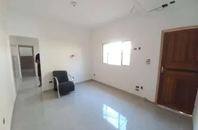 Casa com 2 quartos à venda na galeão coutinho, 56, parque são vicente, são vicente por r$ 400.000
