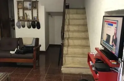 Casa com 2 quartos à venda na morvan dias figueiredo, 357, vila voturua, são vicente por r$ 220.000