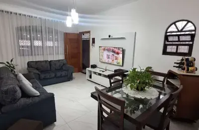 Casa com 1 quarto à venda na Rua Dona Anita Costa, 501, Vila Voturua, São Vicente por R$ 600.000