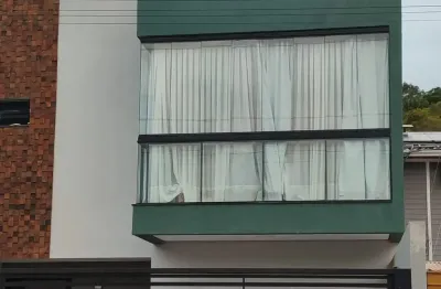 Para voçe que busca espaço e conforto esse sobrado e maravilhoso e perfeito