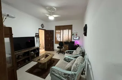 Casa com 2 quartos à venda na Rua Estados Unidos, Guilhermina, Praia Grande