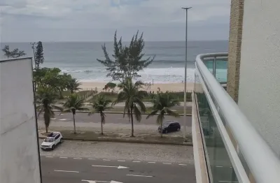 Apartamento à venda em frente a praia do recreio dos bandeirantes.