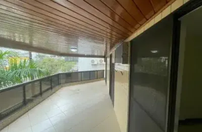 Apartamento para locação em condomínio fechado no recreio dos bandeirantes.