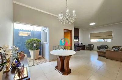 Casa com 3 quartos à venda no Residencial Cambuy, Araraquara 