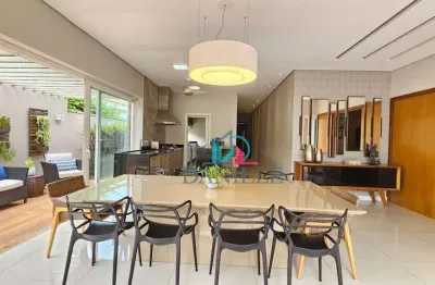 Casa térrea com 3 suítes localizada no condomínio damha.