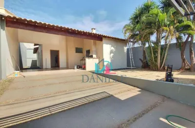 Casa térrea com 3 dormitórios localizada no bairro morumbi.