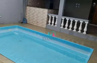 Casa térrea com 3 suítes localizada no bairro cambuy.