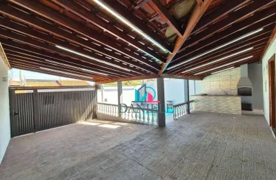 Casa térrea com 3 dormitórios localizada no bairro cambuy.