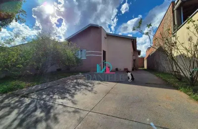Casa térrea com 3 dormitórios localizada no condomínio sollaris.