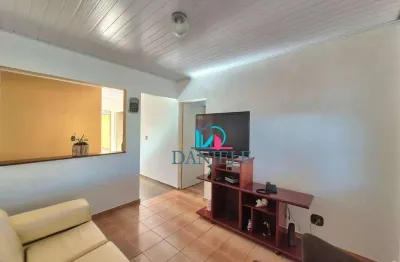 Casa térrea com 2 dormitórios localizada no vale do sol.