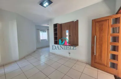 Casa térrea com 3 dormitórios localizada no igaçaba.