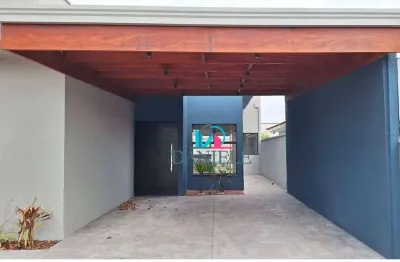 Casa térrea com 3 dormitórios localizada no condomínio sollaris.