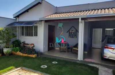 Casa térrea com 3 dormitórios localizada no altos do pinheiros.