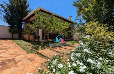 Casa térrea com 3 dormitórios localizada no condomínio piemonte.