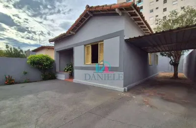 Casa com 3 quartos à venda na Avenida Cristóvão Colombo, --, Centro, Araraquara