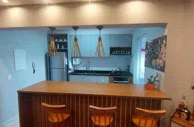 Apartamento totalmente reformado com planejados - condomínio parque firenze, embu das artes