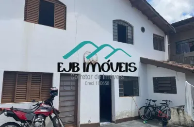Casa com 3 quartos à venda no Centro, Amparo 