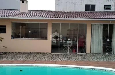Casa 2 quartos sendo 1 suíte bairro aririu palhoça sc